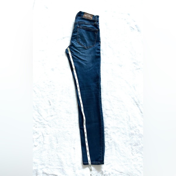 Madewell Roadtripper Jeans 9” High Rise - Picture 9 of 9